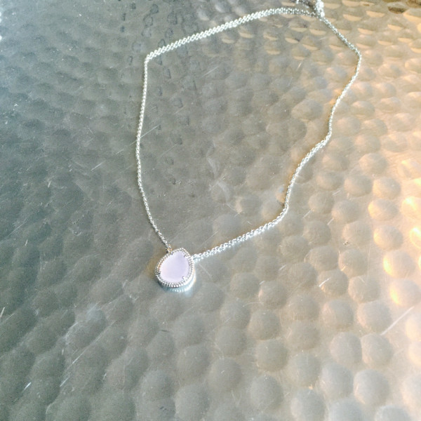 Collier goutte rose