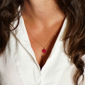 Collier le Fushia