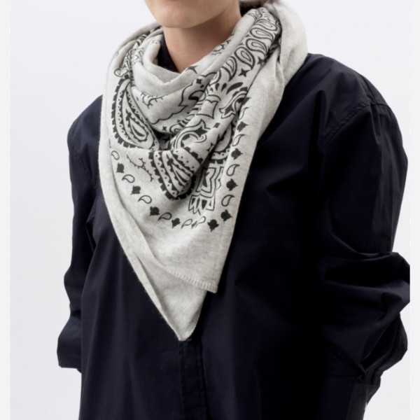 Adoré Echarpe Bandana Gris chiné
