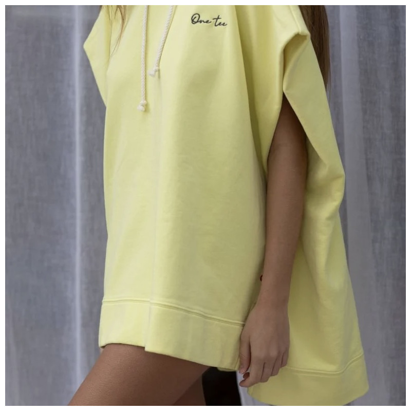 Sweat Louis Yellow One tee x Veronika
