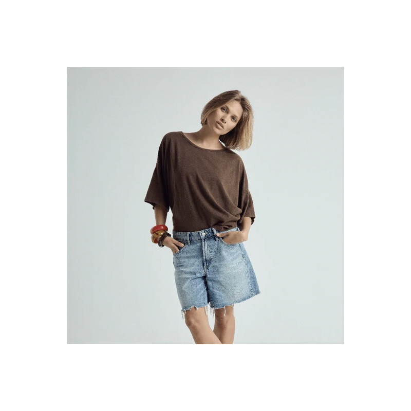 One tee Collab Veronika Loubry Choco