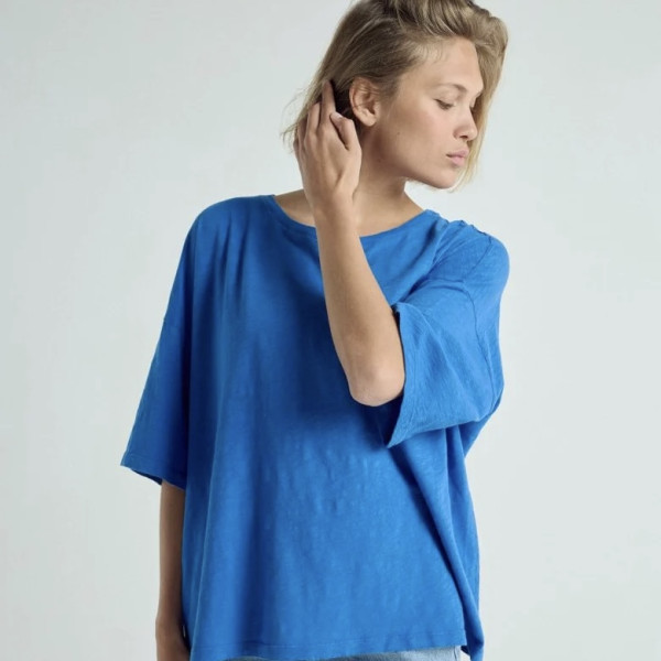 One tee Collab Veronika Loubry Bleu roi